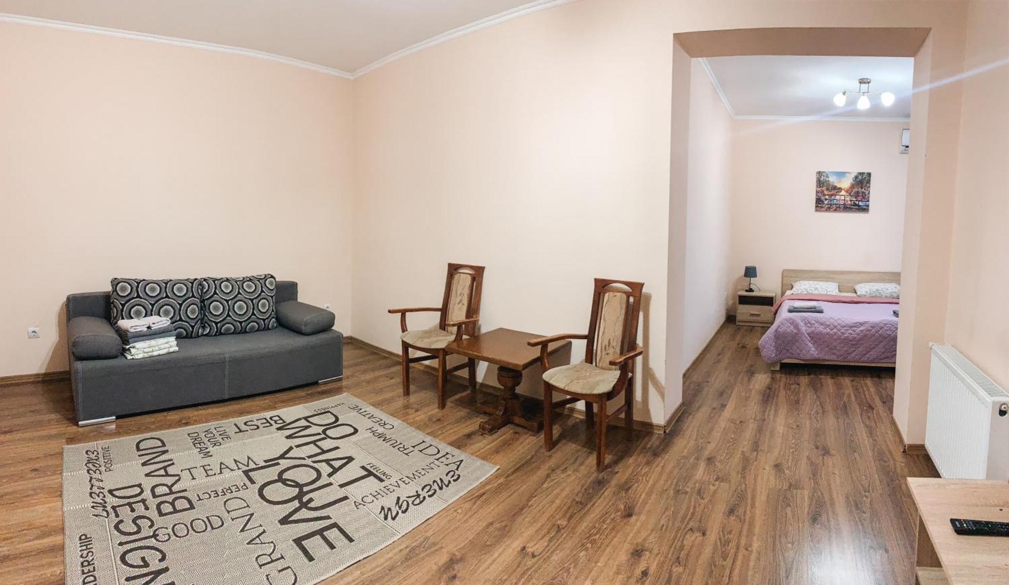 Apartments Domovik Parkaniya, 2A Мукачеве Екстериор снимка