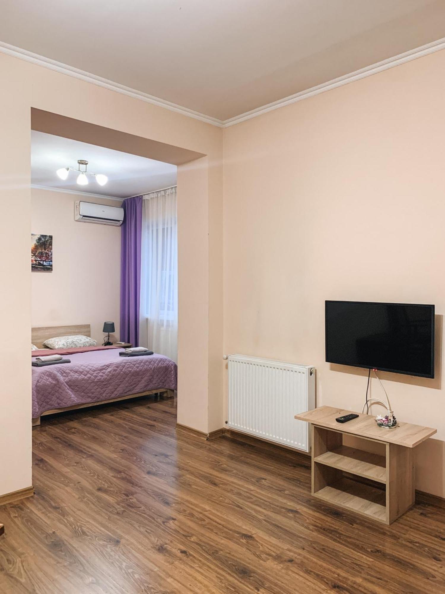 Apartments Domovik Parkaniya, 2A Мукачеве Екстериор снимка