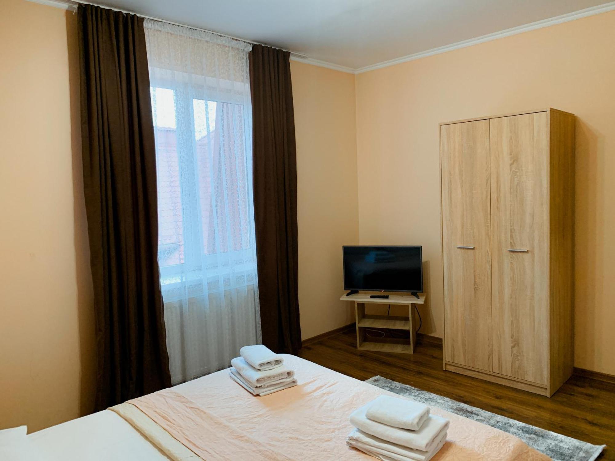 Apartments Domovik Parkaniya, 2A Мукачеве Екстериор снимка