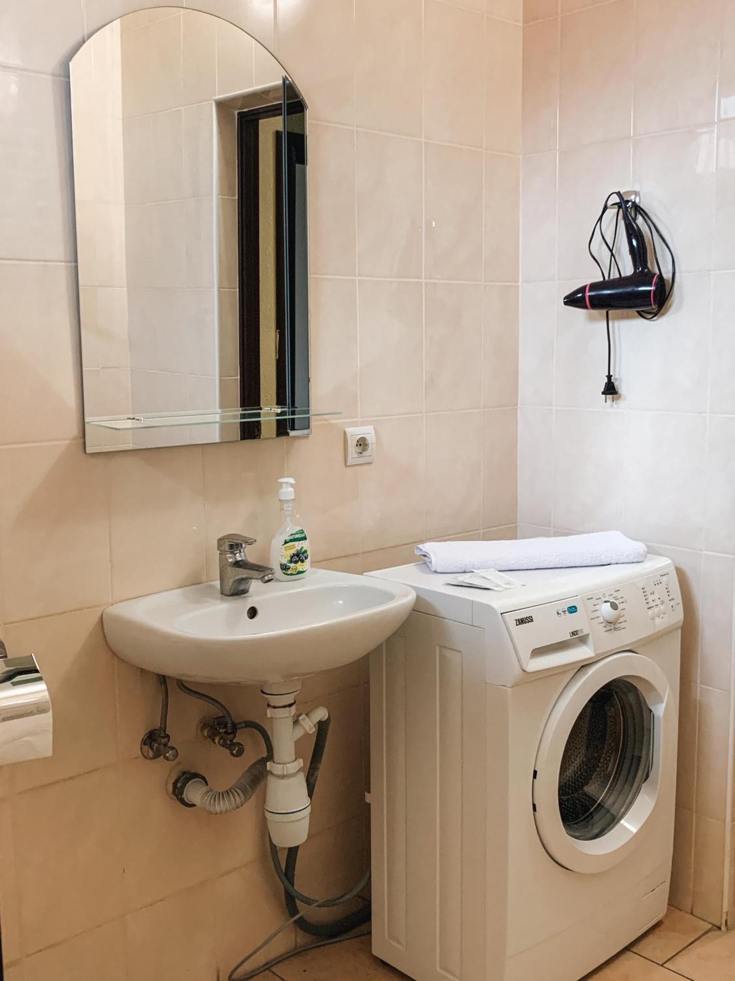 Apartments Domovik Parkaniya, 2A Мукачеве Екстериор снимка